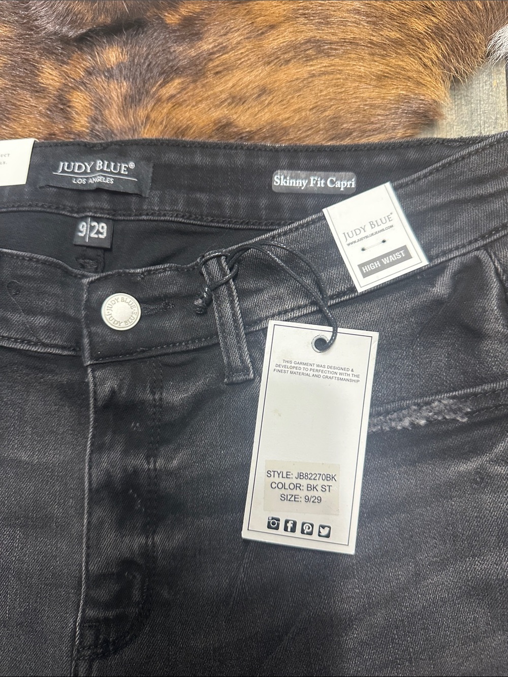 NWT Judy Blue Black High Waist Skinny Fit Capri Jeans
